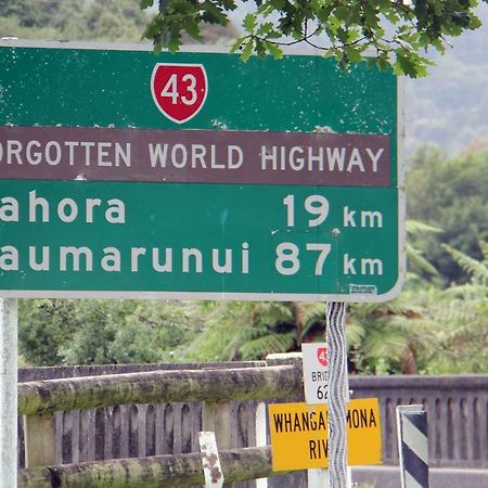 Whanga Bridge House Whangamomona Buitenkant foto